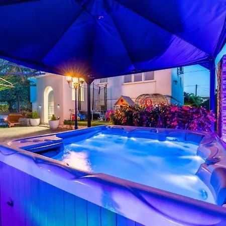 Bra I Premium With Outdoor Pool And Sauna - With Balcony Apartment