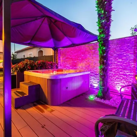 Bra I Premium With Outdoor Pool And Sauna - With Balcony Sukosan